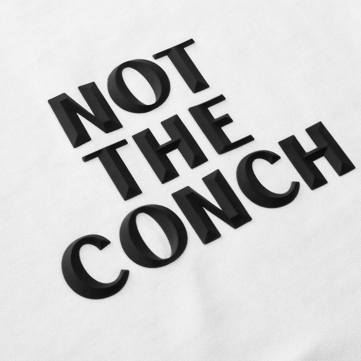 THE CONCHACHE TEE-WHITE